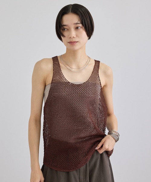 SALON adam et rope'(サロン アダム エ ロペ)の「ラメメッシュタンクトップ(タンクトップ・レディース・ベージュ/ブラウン・FREE)」の3枚目の写真