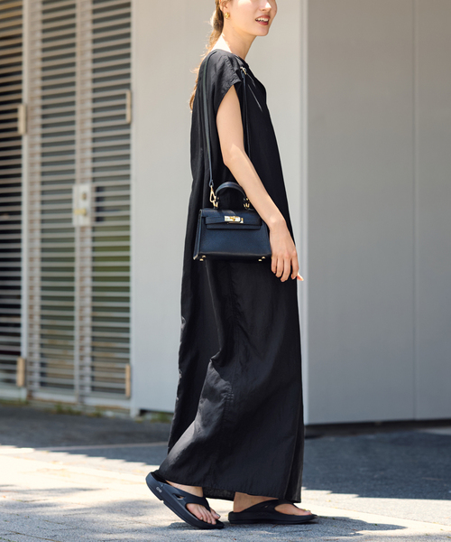 FRAMeWORK(フレームワーク)の「≪洗濯機洗い可 / 追加≫フィブリルポプリンサックDRESS 2(ワンピース・レディース・カーキ/ブラック・36/38)」の16枚目の写真