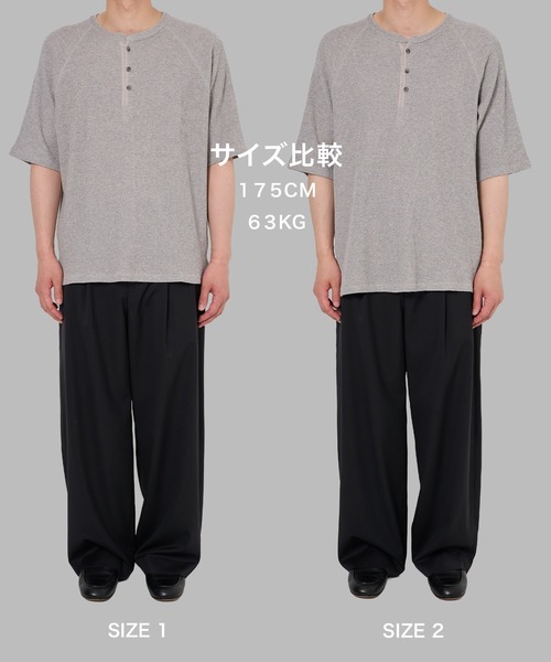 PUBLIC TOKYO(パブリックトウキョウ)の「サーマルヘンリーリラックスTシャツ /大人気/トレンド/夏服/コットン100%/ウォッシャブル/半袖(Tシャツ/カットソー・メンズ・グレー/オフホワイト/ブラック・1/2)」の8枚目の写真