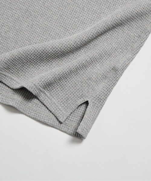 PUBLIC TOKYO(パブリックトウキョウ)の「サーマルヘンリーリラックスTシャツ /大人気/トレンド/夏服/コットン100%/ウォッシャブル/半袖(Tシャツ/カットソー・メンズ・グレー/オフホワイト/ブラック・1/2)」の14枚目の写真