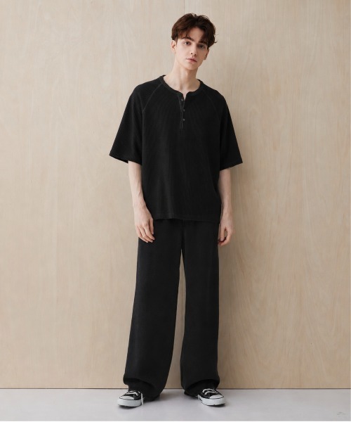 PUBLIC TOKYO(パブリックトウキョウ)の「サーマルヘンリーリラックスTシャツ /大人気/トレンド/夏服/コットン100%/ウォッシャブル/半袖(Tシャツ/カットソー・メンズ・グレー/オフホワイト/ブラック・1/2)」の5枚目の写真