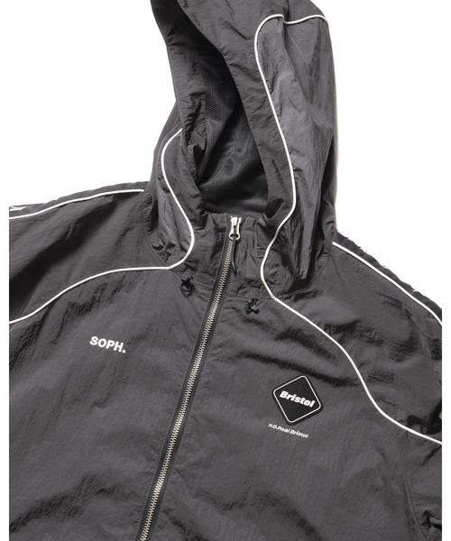 F.C.Real Bristol(エフシーレアルブリストル)の「NYLON CHAMBRAY PRACTICE HOODED JACKET(ブルゾン・メンズ・ブラック/オレンジ/チャコールグレー・MEDIUM/LARGE/SMALL/X-LARGE/XX-LARGE)」の7枚目の写真