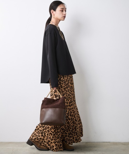CHIC STYLE(シックスタイル)の「Aラインサテンマキシスカート<大きいサイズ有>シックスタイル(スカート・レディース・シルバーグレー/レオパード・3L/LL/L/M/5L/4L)」の12枚目の写真