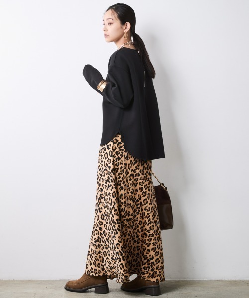 CHIC STYLE(シックスタイル)の「Aラインサテンマキシスカート<大きいサイズ有>シックスタイル(スカート・レディース・シルバーグレー/レオパード・3L/LL/L/M/5L/4L)」の14枚目の写真