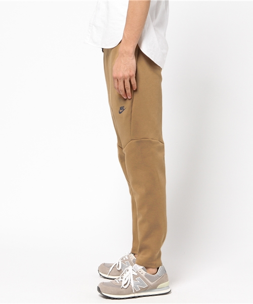 最新作 NIKE ナイキ テックフリース ベージュ スラックス ストレッチ NIKE（ナイキ）の「【NIKE/ナイキ】 テックフリースクロップドパンツ