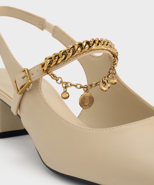CHARLES & KEITH(チャールズ & キース)の「ダブルチェーン チャーム メリージェーン スリングバックパンプス(パンプス・レディース・オフホワイト/ブラック・23.5cm/24.5cm/22.5cm)」の11枚目の写真