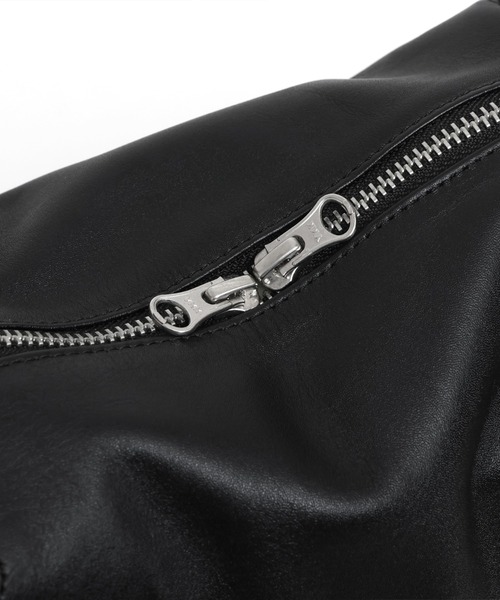 YArKA（ヤーカ）の「【YArKA/ヤーカ】real leather sharp & soft mix nuance boston bag L [sas3] / 直曲線のニュアンスボストンバッグ（トートバッグ・レディース・ブラック・FREE）」の10枚目の写真