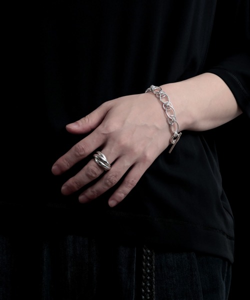 YArKA（ヤーカ）の「【YArKA/ヤーカ】quad 4layer volume ring [oasV4] / 4レイヤー甲丸ボリュームリング（リング・レディース・シルバー・#13/#11/#19）」の3枚目の写真