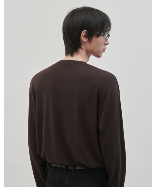 WORK ON BODY OFF（ワークオンボディオフ）の「レスティッド セミオーバーフィット ラウンドネック ニット [ブラウン]（ニット/セーター・メンズ・ブラウン・LARGE/MEDIUM/SMALL/XX-LARGE/X-LARGE）」の5枚目の写真