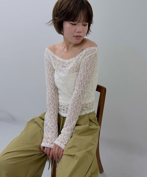 mline（エムライン）の「[mline]オフショル ドレープトップス（Tシャツ/カットソー・レディース・アイボリー/チャコールグレー・FREE）」の5枚目の写真