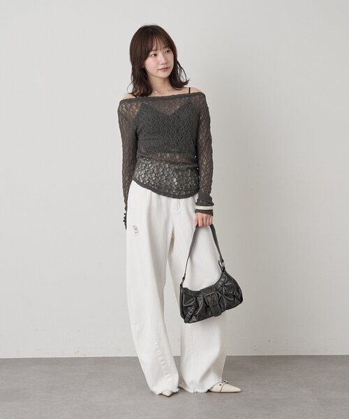 mline（エムライン）の「[mline]オフショル ドレープトップス（Tシャツ/カットソー・レディース・アイボリー/チャコールグレー・FREE）」の8枚目の写真