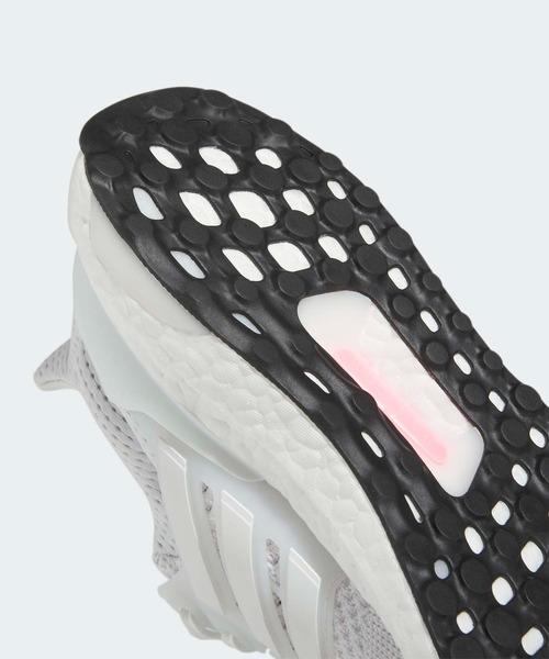 adidas（アディダス）の「ウルトラブースト 1.0 DNA / Ultraboost 1.0 DNA / アディダス adidas（スニーカー・レディース・ホワイト・22.0cm/22.5cm/23.0cm/23.5cm/24.0cm/24.5cm/25.0cm/25.5cm/26.0cm）」の8枚目の写真