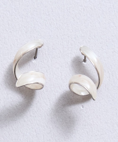 The Rule(ザルール)の「The Rule ザルール:YEN pierced earrings ピアス(ピアス(両耳用)・レディース・グレイッシュブルー/グレイッシュベージュ/ベージュ・FREE)」の1枚目の写真