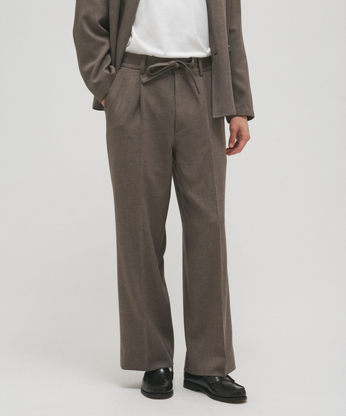 JOURNAL STANDARD(ジャーナルスタンダード)の「エフォートレス イージー トラウザーズ(スラックス・メンズ・ベージュ/ライトグレー/ネイビー・SMALL/MEDIUM/LARGE)」の1枚目の写真