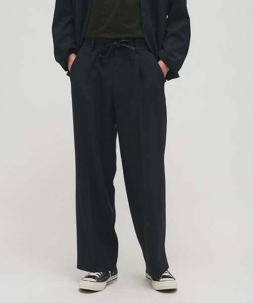 JOURNAL STANDARD(ジャーナルスタンダード)の「エフォートレス イージー トラウザーズ(スラックス・メンズ・ベージュ/ライトグレー/ネイビー・SMALL/MEDIUM/LARGE)」の3枚目の写真