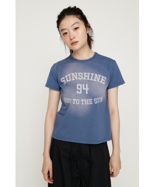 SLY（スライ）の「SPRAY OVER LOGO T/SH スプレーオーバーロゴトップス 秋服 春服 夏服（Tシャツ/カットソー・レディース・バーガンディー/ブルー/カーキ・FREE）」の9枚目の写真