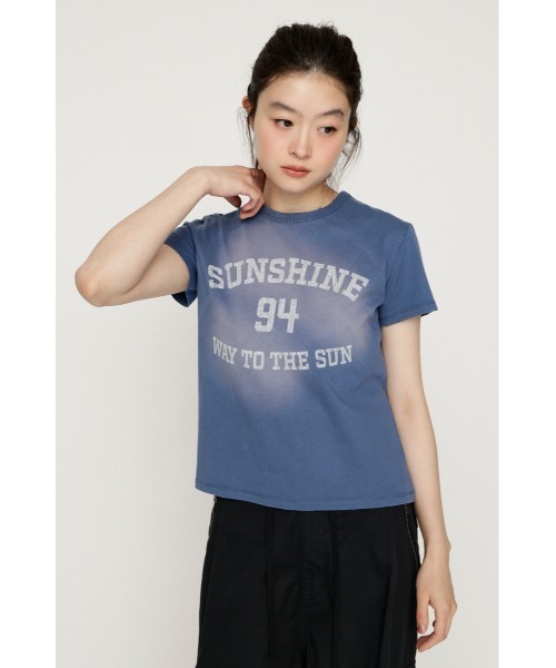 SLY（スライ）の「SPRAY OVER LOGO T/SH スプレーオーバーロゴトップス 秋服 春服 夏服（Tシャツ/カットソー・レディース・バーガンディー/ブルー/カーキ・FREE）」の11枚目の写真
