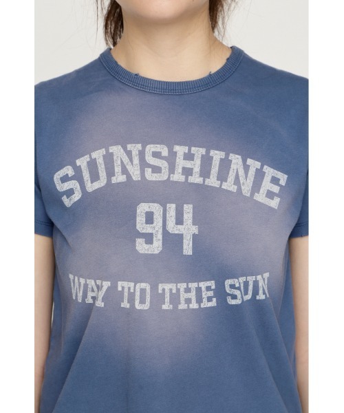 SLY（スライ）の「SPRAY OVER LOGO T/SH スプレーオーバーロゴトップス 秋服 春服 夏服（Tシャツ/カットソー・レディース・バーガンディー/ブルー/カーキ・FREE）」の13枚目の写真