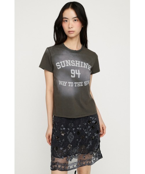 SLY（スライ）の「SPRAY OVER LOGO T/SH スプレーオーバーロゴトップス 秋服 春服 夏服（Tシャツ/カットソー・レディース・バーガンディー/ブルー/カーキ・FREE）」の4枚目の写真