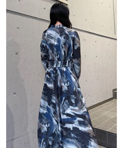 MURUA（ムルーア）の「サイドベルトタックフレアマキシワンピース　秋服（ワンピース・レディース・アイボリー/ブラック/ブルー・FREE）」の14枚目の写真