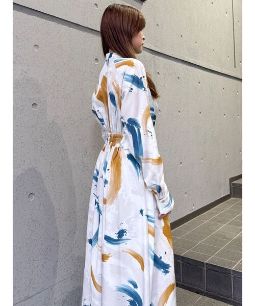 MURUA（ムルーア）の「サイドベルトタックフレアマキシワンピース　秋服（ワンピース・レディース・アイボリー/ブラック/ブルー・FREE）」の20枚目の写真