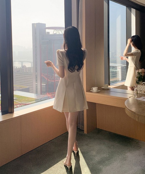 Girly Doll(ガーリードール)の「サマーツイードボックスプリーツミニワンピース(ワンピース・レディース・ピンク/ベージュ・M/L)」の5枚目の写真