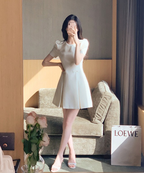 Girly Doll(ガーリードール)の「サマーツイードボックスプリーツミニワンピース(ワンピース・レディース・ピンク/ベージュ・M/L)」の6枚目の写真