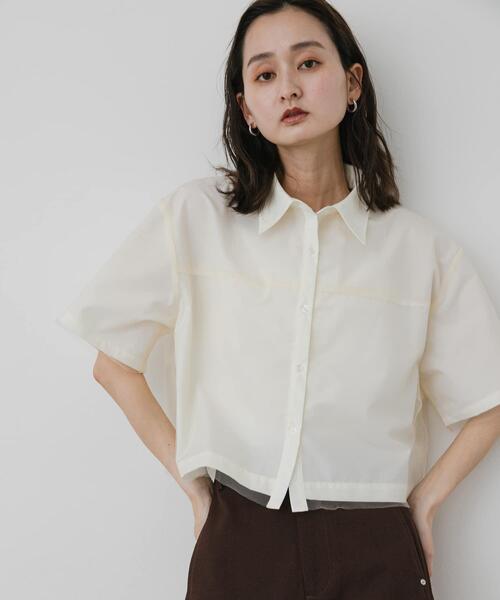 SENSE OF PLACE by URBAN RESEARCH(センスオブプレイスバイアーバンリサーチ)の「チュールレイヤードシャツ(シャツ/ブラウス・レディース・ブラウン/アイボリー/チャコールグレー・ONE)」の2枚目の写真