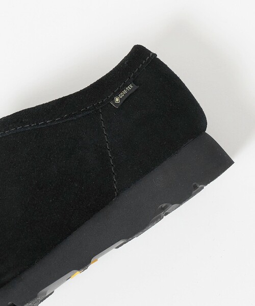 Clarks Originals(クラークスオリジナルズ)の「<Clarks Originals>ワラビー ゴアテックス ブラックスエード シューズ(モカシン/デッキシューズ・メンズ・ブラック・UK 7/UK 8/UK 8H/UK 7H/UK 6H)」の2枚目の写真