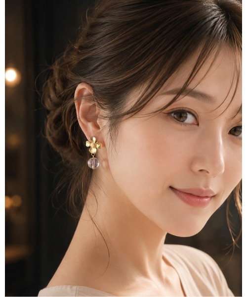 tone(トーン)の「【cocolani】メタルフラワー パール クリアビーズ イヤリング(MA)(イヤリング・レディース・シルバー/ゴールド/シルバー系その他/ゴールド系その他・FREE)」の3枚目の写真