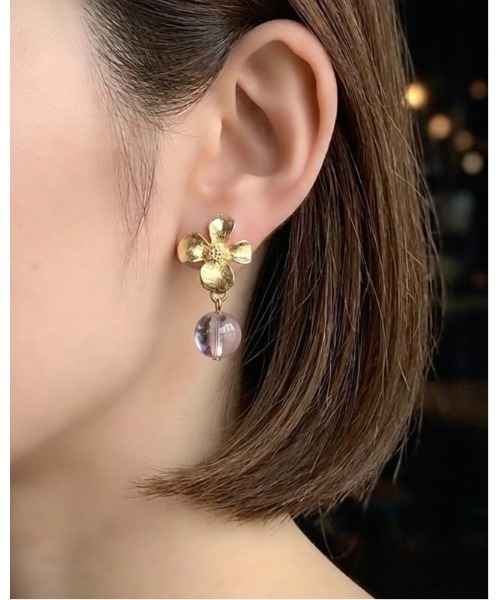 tone(トーン)の「【cocolani】メタルフラワー パール クリアビーズ イヤリング(MA)(イヤリング・レディース・シルバー/ゴールド/シルバー系その他/ゴールド系その他・FREE)」の9枚目の写真
