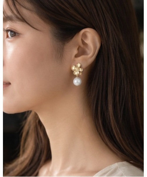 tone(トーン)の「【cocolani】メタルフラワー パール クリアビーズ イヤリング(MA)(イヤリング・レディース・シルバー/ゴールド/シルバー系その他/ゴールド系その他・FREE)」の12枚目の写真