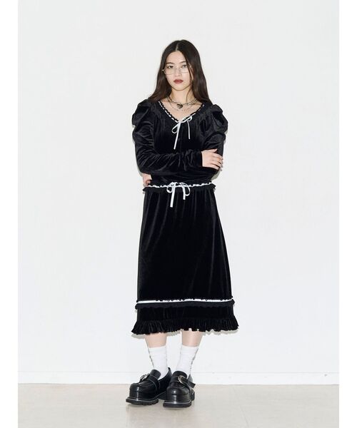 jouetie(ジュエティ)の「ベロアレースパフスリーブトップス(Tシャツ/カットソー・レディース・オフホワイト/ブラック・FREE)」の20枚目の写真
