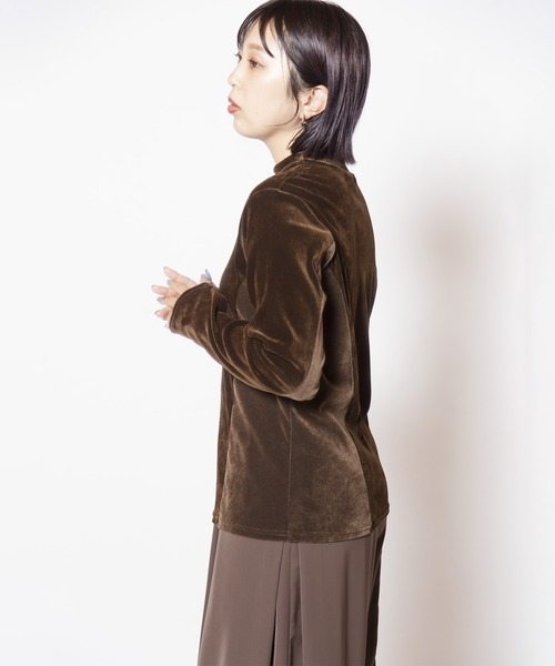 OSMOSIS(オズモーシス)の「フロッキーハイネック切替長袖Tシャツ(Tシャツ/カットソー・レディース・ブラウン/グレー/ブラック・ONE SIZE)」の11枚目の写真