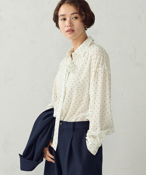 COMME CA ISM(コムサイズム)の「ドット柄 ボウタイ付き オーバーサイズシャツ(シャツ/ブラウス・レディース・ブラック×ホワイト/ホワイト×ブラック・M/L)」の4枚目の写真