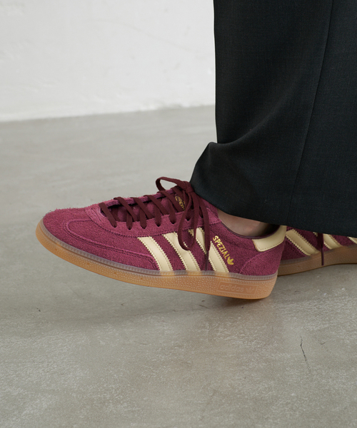 IENA(イエナ)の「adidas originals HANDBALL SPEZIAL W スニーカー JKK0932/KK0929(スニーカー・レディース・ベージュ/ボルドー・24.5cm/22.5cm/25cm/23cm/23.5cm/24cm)」の9枚目の写真