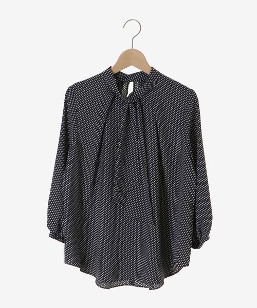 le.coeur blanc（ルクールブラン）の「【日本製】幾何柄ボウタイブラウス（シャツ/ブラウス・レディース・グリーン系その他/ブルー系その他4・38）」の2枚目の写真