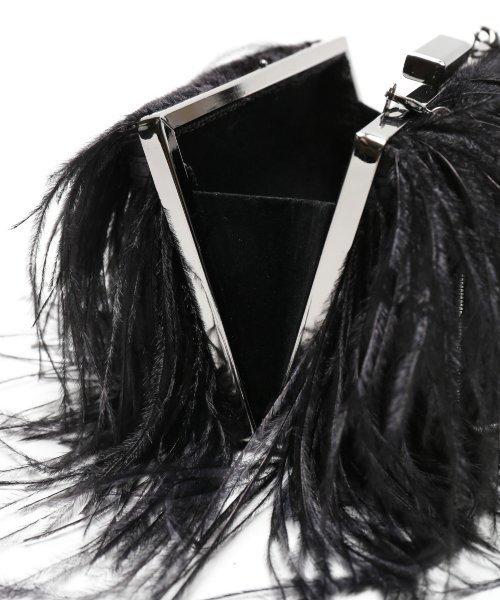 FIGARO Paris（フィガロパリ）の「ISLA フェザークラッチBAG 
