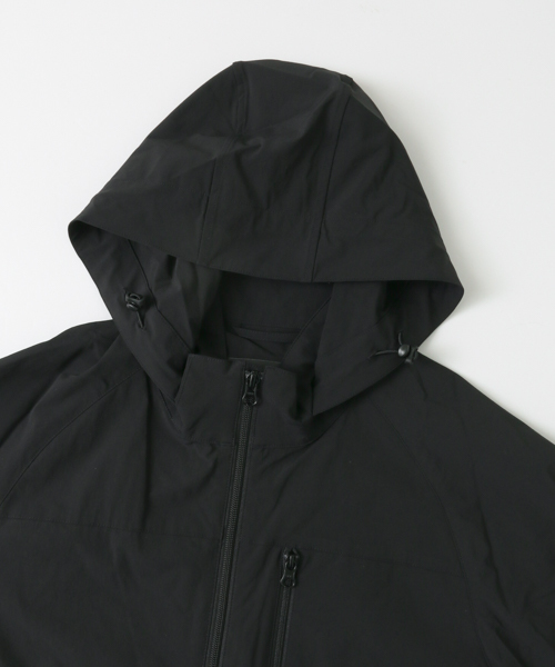 URBAN RESEARCH(アーバンリサーチ)の「UR COMFORT STRETCH SHELL(ブルゾン・メンズ・ブラック・MEDIUM/LARGE)」の15枚目の写真