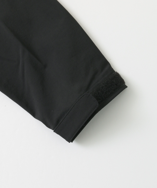 URBAN RESEARCH(アーバンリサーチ)の「UR COMFORT STRETCH SHELL(ブルゾン・メンズ・ブラック・MEDIUM/LARGE)」の18枚目の写真