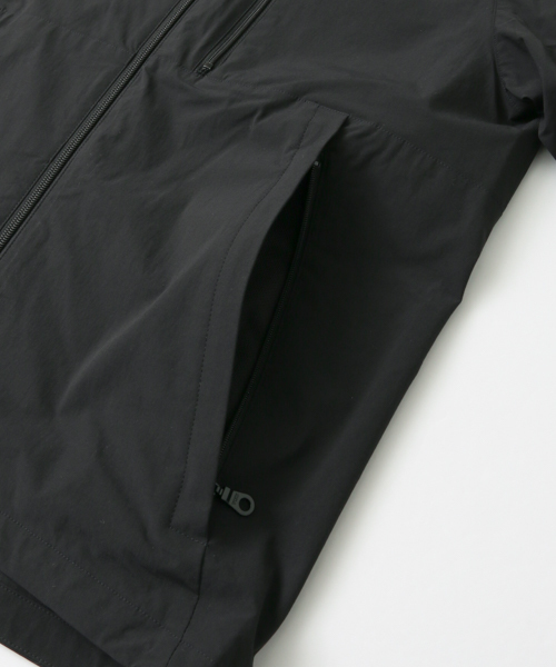 URBAN RESEARCH(アーバンリサーチ)の「UR COMFORT STRETCH SHELL(ブルゾン・メンズ・ブラック・MEDIUM/LARGE)」の10枚目の写真