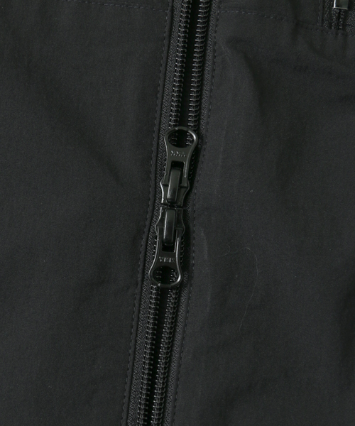 URBAN RESEARCH(アーバンリサーチ)の「UR COMFORT STRETCH SHELL(ブルゾン・メンズ・ブラック・MEDIUM/LARGE)」の12枚目の写真