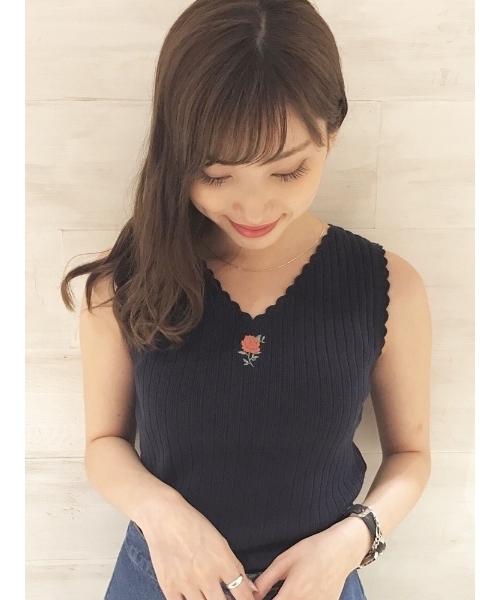 dazzlin（ダズリン）の「オールドローズニットタンク（ニット/セーター・レディース・ブラウン/アイボリー/マスタード/ネイビー/パープル・FREE）」の3枚目の写真