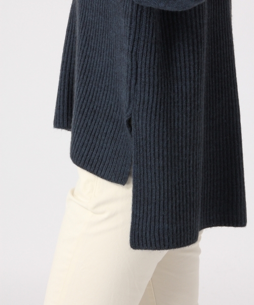 GLOBAL WORK（グローバルワーク）の「7ゲージイタリアアゼVネックプルオーバー/758005（ニット/セーター・レディース・ダークブラウン/ホワイト/レッド/ブルー/ダークグレー・SMALL/LARGE/MEDIUM）」の12枚目の写真