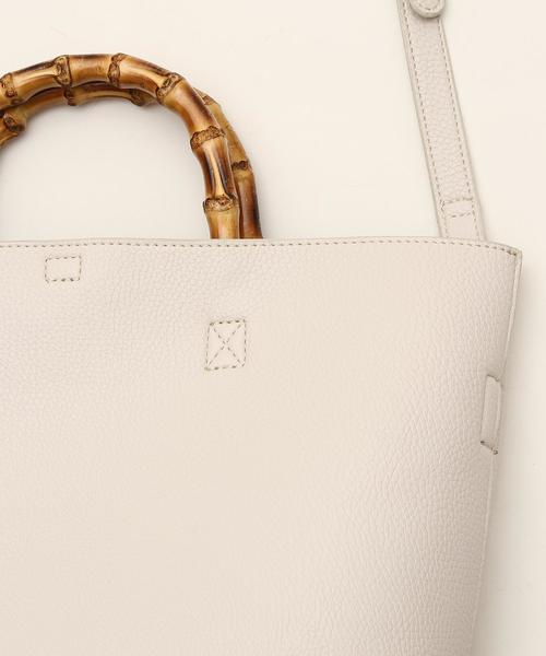 coen（コーエン）の「【新色:ベージュ/マスタード/ダークグリーン】フェイクレザーバンブー2WAYトートバッグ（トートバッグ・レディース・ブラック/ブラウン/オフホワイト/ベージュ/マスタード/ダークグリーン・FREE）」の8枚目の写真