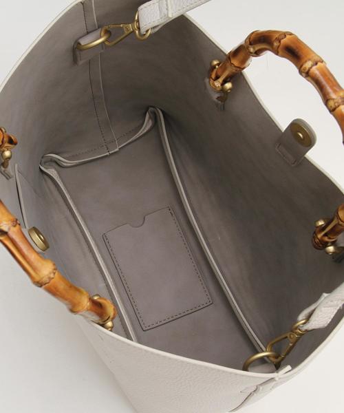 coen（コーエン）の「【新色:ベージュ/マスタード/ダークグリーン】フェイクレザーバンブー2WAYトートバッグ（トートバッグ・レディース・ブラック/ブラウン/オフホワイト/ベージュ/マスタード/ダークグリーン・FREE）」の10枚目の写真