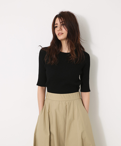 AZUL by moussy（アズールバイマウジー）の「半袖リブトップス（ニット/セーター・レディース・イエロー/グレー系その他/ブラック・MEDIUM/SMALL）」の18枚目の写真