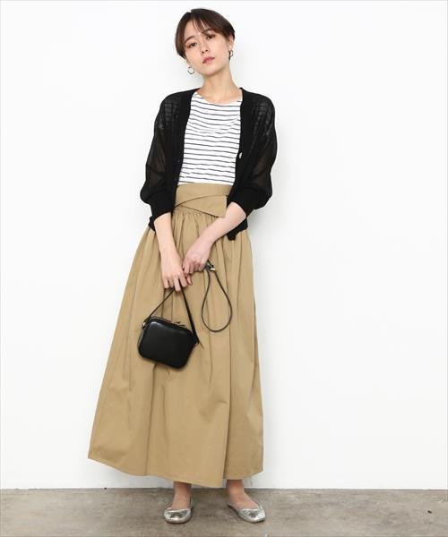 ADAM ET ROPE'(アダムエロペ)の「ハイゲージコクーンカーディガン(カーディガン/ボレロ・レディース・ブラック/ライトグレー/ベージュ・FREE)」の17枚目の写真