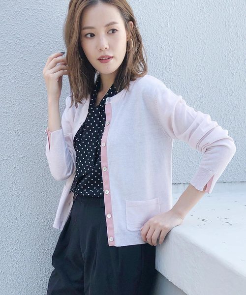 PICCIN（ピッチン）の「シェルボタンバイカラーカーディガン（カーディガン/ボレロ・レディース・ネイビー/ピンク/グリーン/アイボリー/マスタード/ラベンダー/ブラック/レッド/オフホワイト/ブルー/グレイッシュベージュ/ベビーピンク/ブラック系その他/クリーム/ライトグリーン/ライトグレー/パープル/ベージュ/レモンイエロー/グレー・MEDIUM/M）」の2枚目の写真