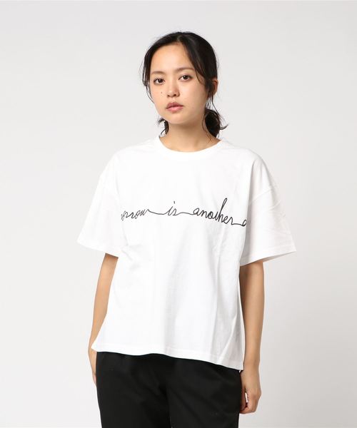LBC（エルビーシー）の「コットンバイオ加工ワイドプリントTシャツ（Tシャツ/カットソー・レディース・ホワイト/ダークグリーン・M）」の5枚目の写真